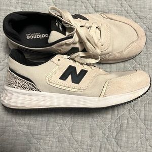 New Balance sneakers, cream, size 9
